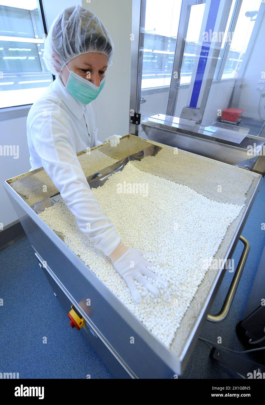 Feature - Illustration pictures of 'potassium iodide tablets': production of potassium iodide tablets, picture taken on Monday, March 21, 2011, in the company 'G.L.Pharma GmbH' in Lannach (Styria). - 20110321 PD7823 - Rechteinfo: Rights Managed (RM) Stock Photo