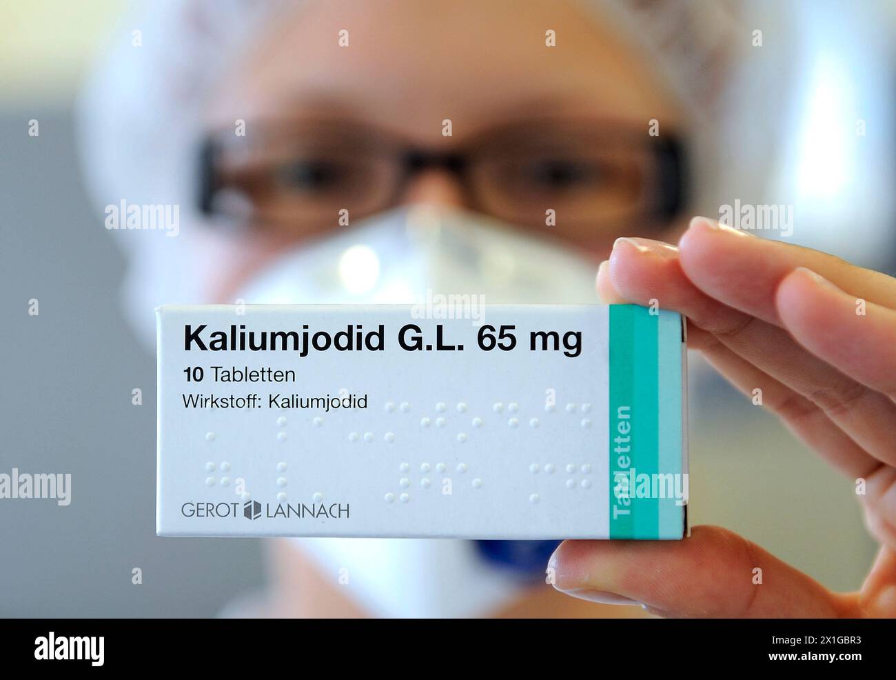 Feature - Illustration pictures of 'potassium iodide tablets': production of potassium iodide tablets, picture taken on Monday, March 21, 2011, in the company 'G.L.Pharma GmbH' in Lannach (Styria). - 20110321 PD7863 - Rechteinfo: Rights Managed (RM) Stock Photo