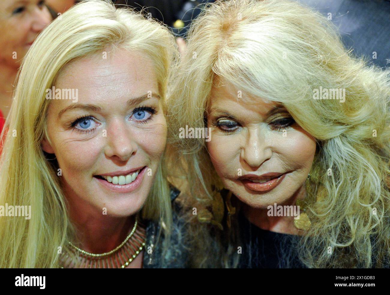 Charity Event for the new Jeannine-Schiller Theraty centre for handicapped children in Moldavia on 21 September 2011. In the picture: Ex-Miss World Ulla Weiger Dorfer (left) and organizer Jeannine Schiller - 20110921 PD4319 - Rechteinfo: Rights Managed (RM) Stock Photo