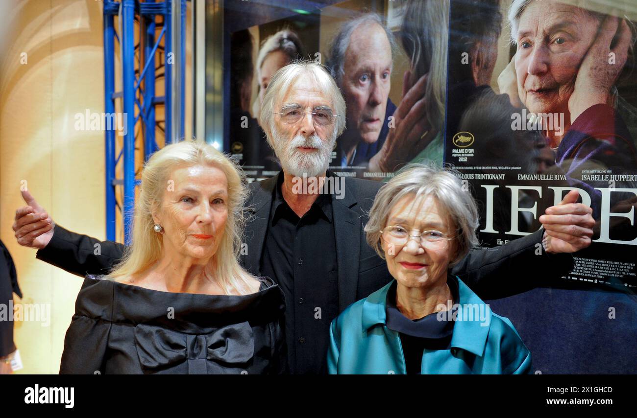 Vienna - Premiere of 'Liebe' (Amour) by Michael Haneke at Gartenbau cinema (Gartenbaukino) in Vienna on 17th September 2012. PICTURE:  Actress Emmannuelle Riva (r), director Michael Haneke (m) and his wife Susi Haneke - 20120917 PD3536 - Rechteinfo: Rights Managed (RM) Stock Photo