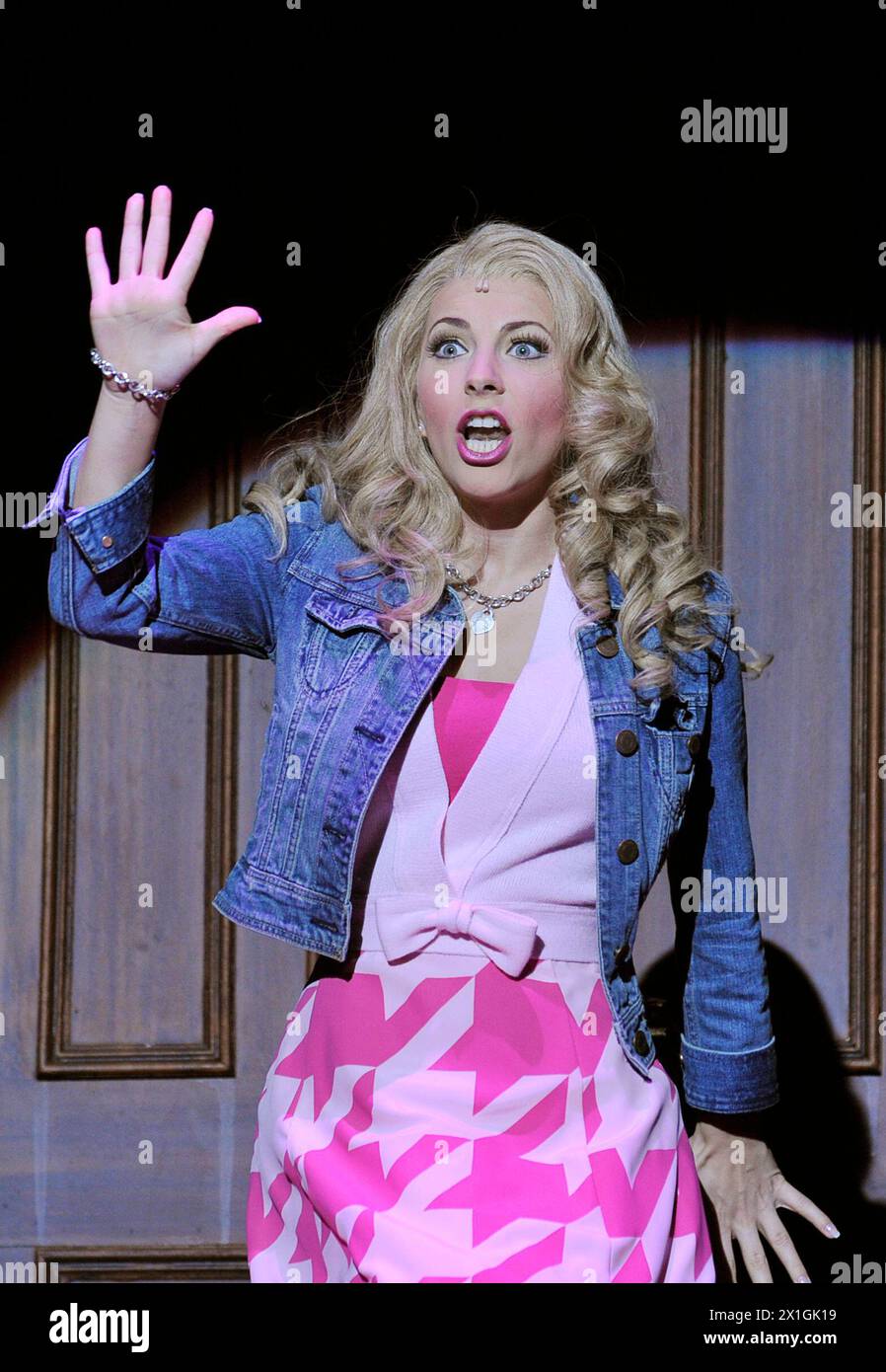Vienna - 'Natürlich blond' (Legally  Blonde) rehearsals at Theater Ronacher on 13th February 2013. PICTURE:    Barbara Obermeier as 'Elle Woods' - 20130213 PD2181 - Rechteinfo: Rights Managed (RM) Stock Photo