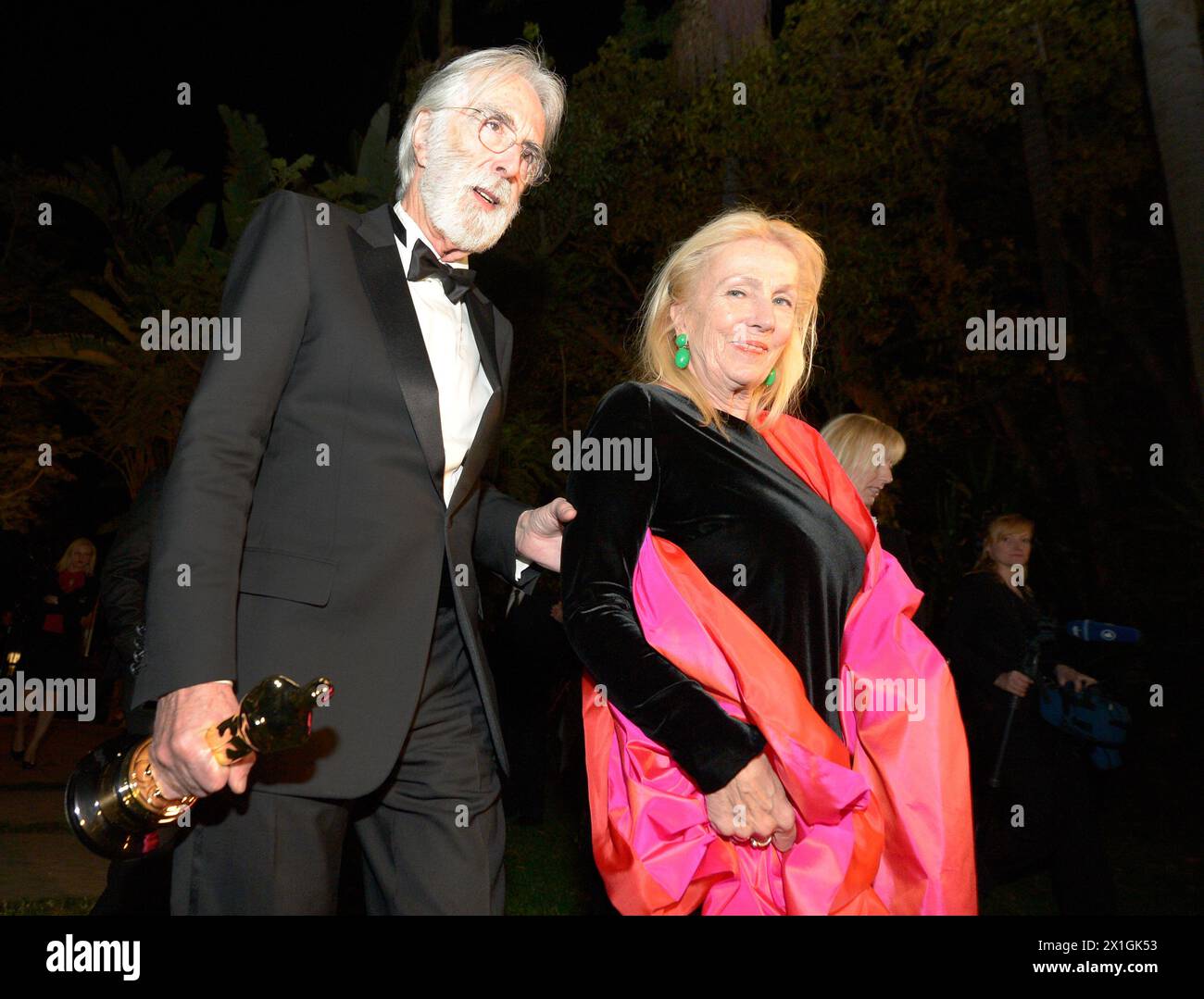 Austrian director Michael Haneke received an Oscar for Best Foreign Language Film of the Year for 'Amour' during the 85th Academy Awards at the Dolby Theatre in Hollywood, California, USA, 24 February 2013.    PICTURE: Michael Haneke and his wife Susanne. - 20130225 PD0266 - Rechteinfo: Rights Managed (RM) Stock Photo