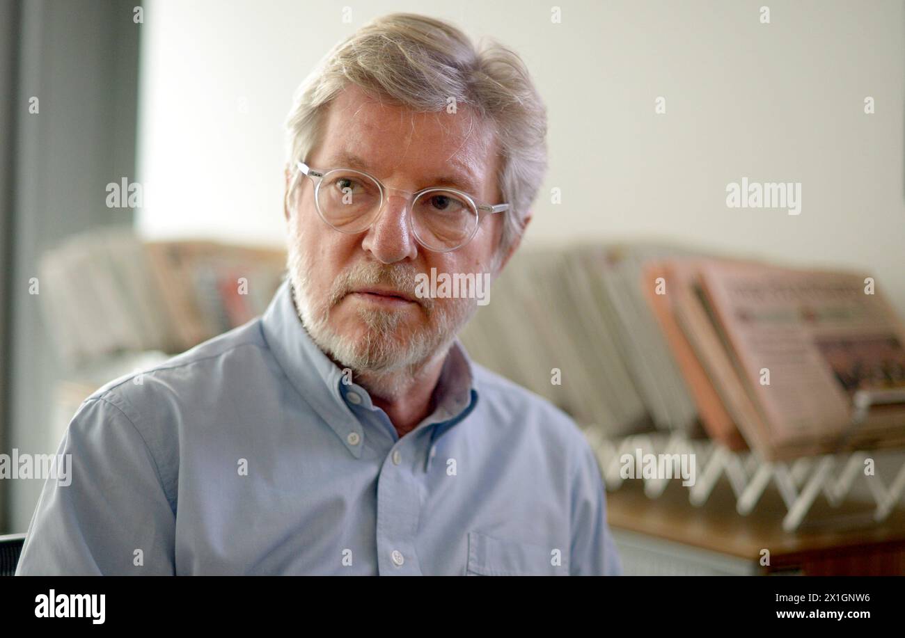 Interview with editor of the austrian daily newspaper 'Der Standard' Oscar Bronner in Vienna, 2013/10/15. - 20131010 PD6397 - Rechteinfo: Rights Managed (RM) Stock Photo