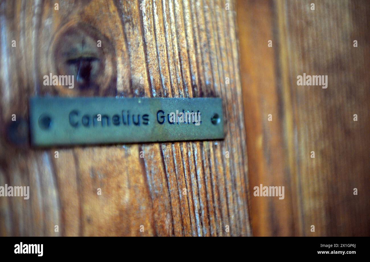 The owner's name is written on a small plate at the house of German art collector Cornelius Gurlitt in Salzburg, Austria, 05 November 2013. A private stash of 1,500 paintings that were seized by the Nazis, has been found in Germany, a news magazine said 03 November. Customs investigators found the missing art more than two years ago in a Munich apartment of 80-year-old Cornelius Gurlitt, but this was not disclosed at the time, the 'Focus' magazine reported. - 20131105 PD0571 - Rechteinfo: Rights Managed (RM) Stock Photo