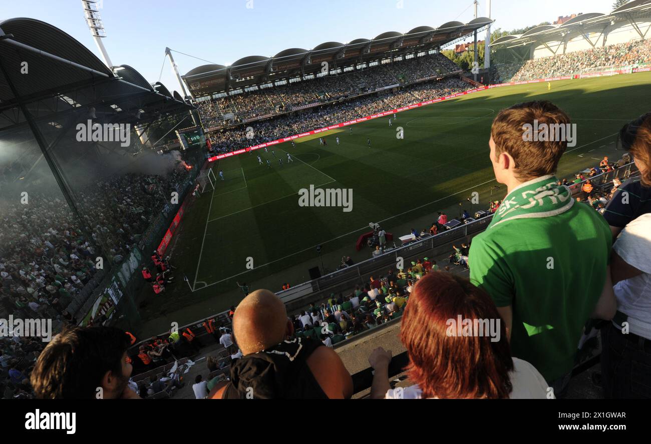 A test match of Austria's Rapid Vienna vs Scotland's Celtic Glasgow took place at Gerhard Hanappi stadium in Vienna, Austria, 06 July 2014. It's the last match at the stadium. - 20140706 PD3903 - Rechteinfo: Rights Managed (RM) Stock Photo