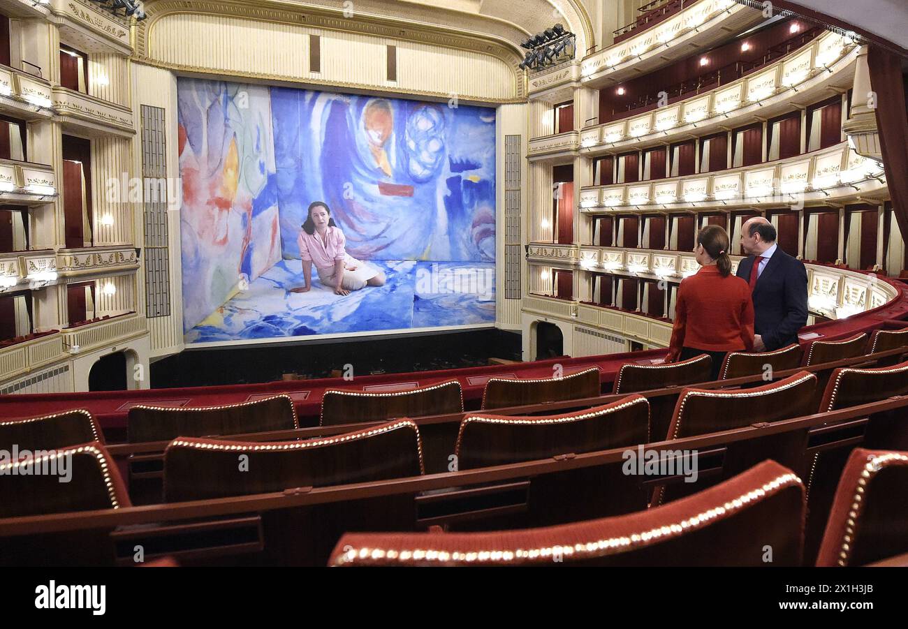 Vienna - French artist Dominique Gonzalez-Foerster during press conference on topic 'Presentation of the safety curtain 2015/2016' at Vienna state opera on 30th September 2015. French artist Dominique Gonzalez-Foerster has designed the iron curtain of the Vienna State Opera season 2015-2016 PICTURE: Dominique Gonzalez-Foerster and Dominique Meyer - 20150930 PD1645 - Rechteinfo: Rights Managed (RM) Stock Photo