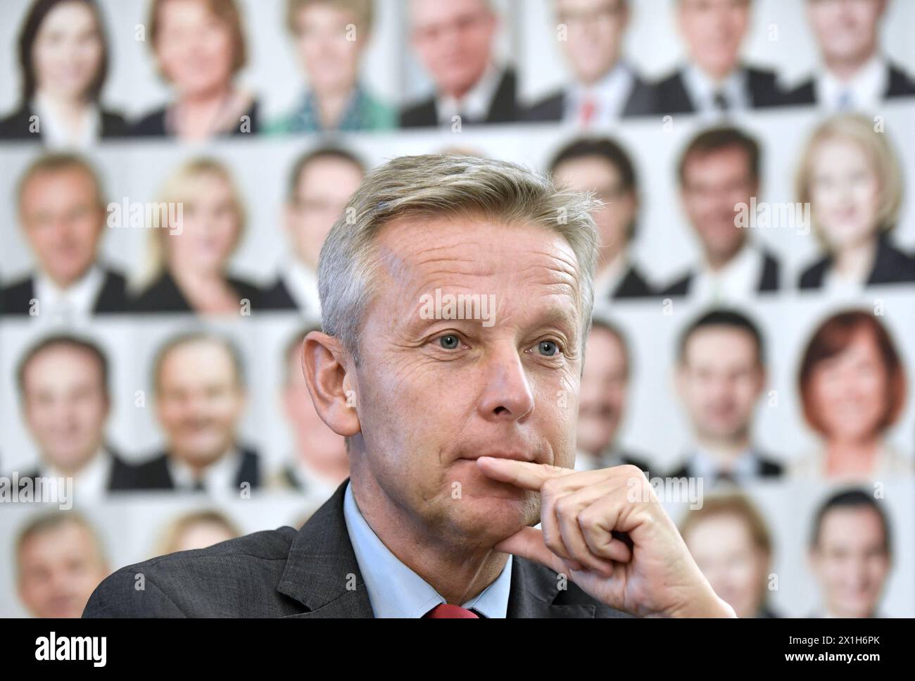 Reinhold Lopatka, chairman of the Austrian People's Party, during an interview on December 19 2016 in Vienna. - 20161219 PD9208 - Rechteinfo: Rights Managed (RM) Stock Photo