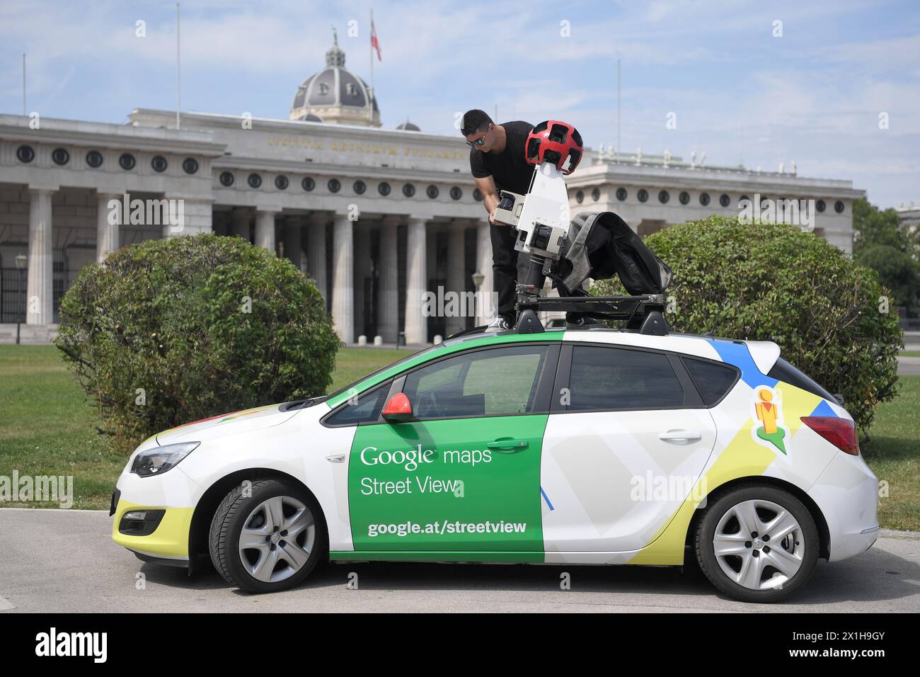 A Google Street view camera mounted on the roof of an Opel car will capture the streets of Vienna. Car presentation at Heldenplatz in Vienna, Austria, on July 19 2017. - 20170719 PD1267 - Rechteinfo: Rights Managed (RM) Stock Photo
