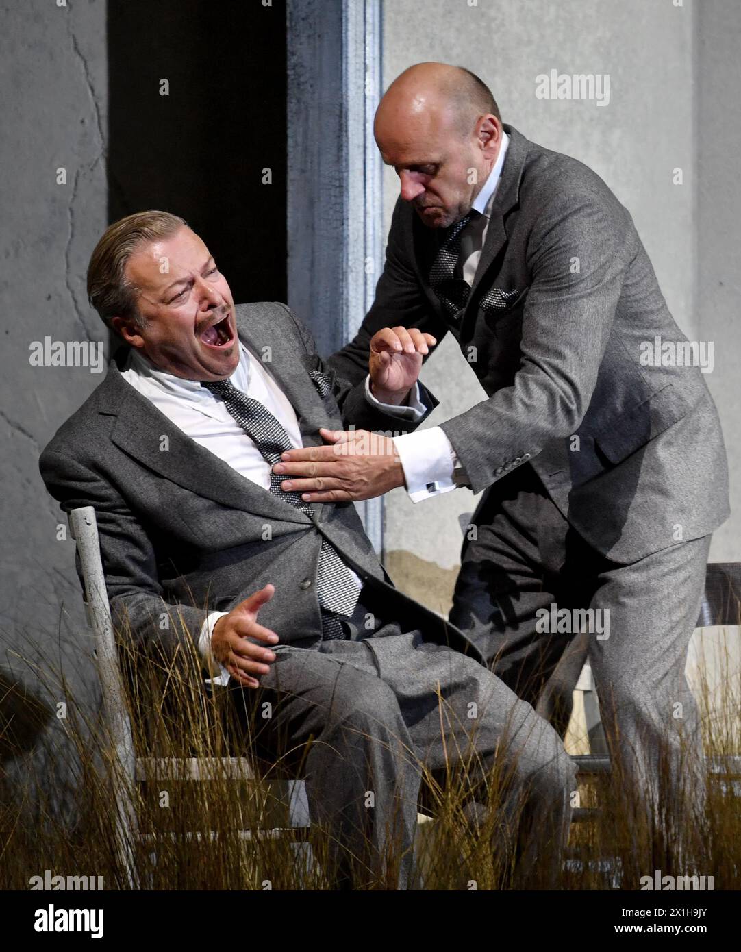 Rehearsal of Harold Pinter's 'Die Geburtstagsfeier' in Salzburg, on July 25, 2017 during the 2017 Salzburg Festival.  PICTURE:   (L-R) Roland Koch (Goldberg), Oliver Stokowski (McCann) - 20170725 PD5948 - Rechteinfo: Rights Managed (RM) Stock Photo