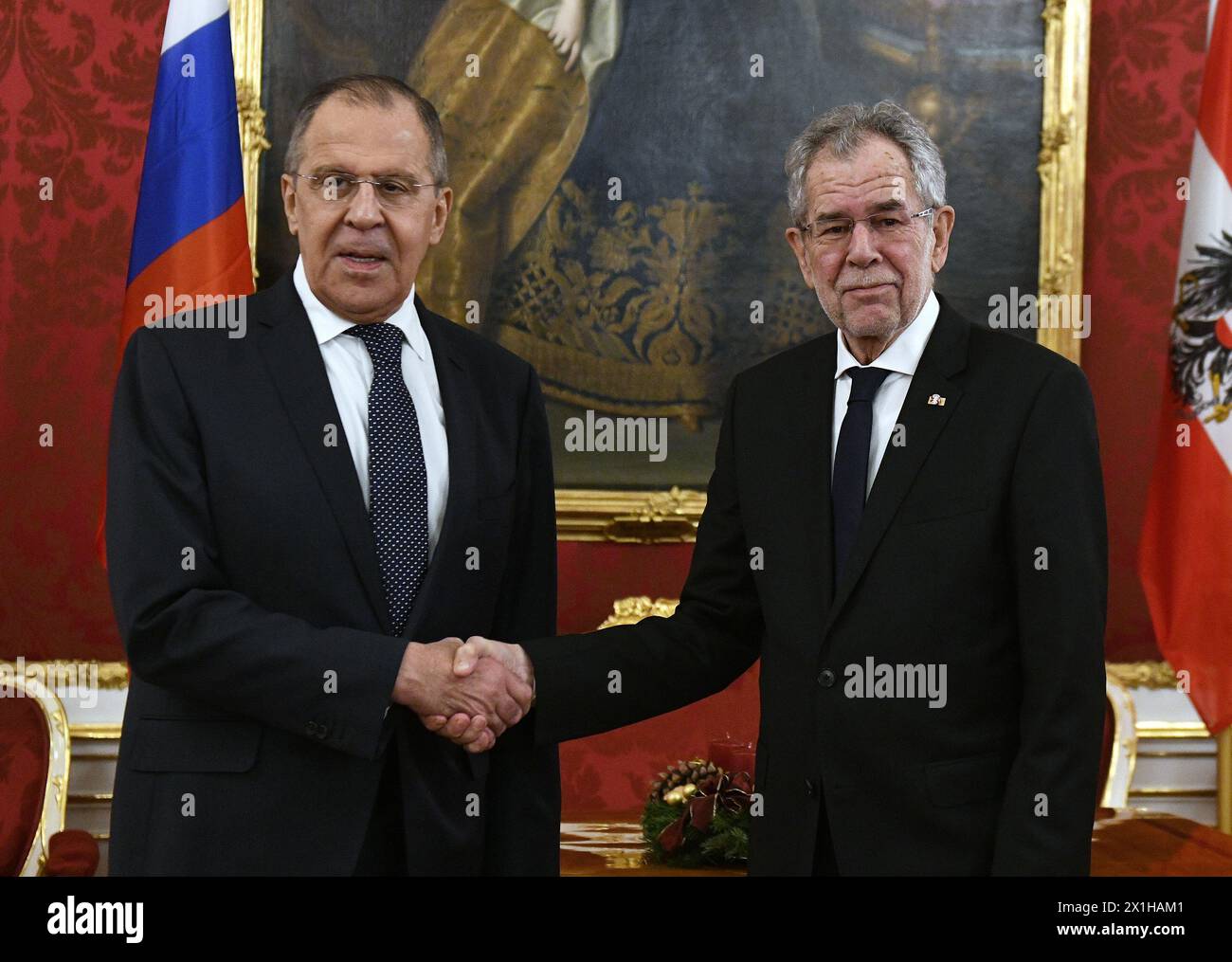 Austrian President Alexander Van der Bellen (R) and Russian foreign minister Sergei Lavrov shake hands at Hofburg palace in Vienna, Austria on December 06, 2017. Foreign ministers from the 57 members of the OSCE (The Organization for Security and Co-operation in Europe) including US Secretary of State Rex Tillerson and Russian counterpart Sergei Lavrov will meet in Vienna on December 7 and 8, 2017. - 20171206 PD5660 - Rechteinfo: Rights Managed (RM) Stock Photo