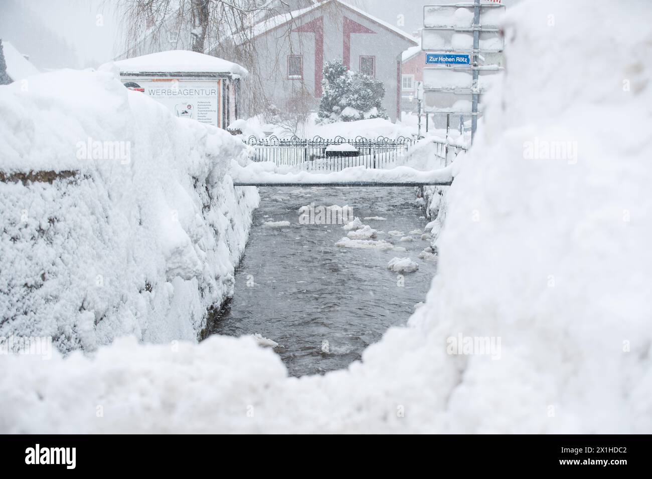 Feature - Heavy snowfall in Austria - View of the Vordernberger creek after heavy snowfall. Vordernberg, Austria. Photographed 10 January 2019. - 20190110 PD1758 - Rechteinfo: Rights Managed (RM) Stock Photo