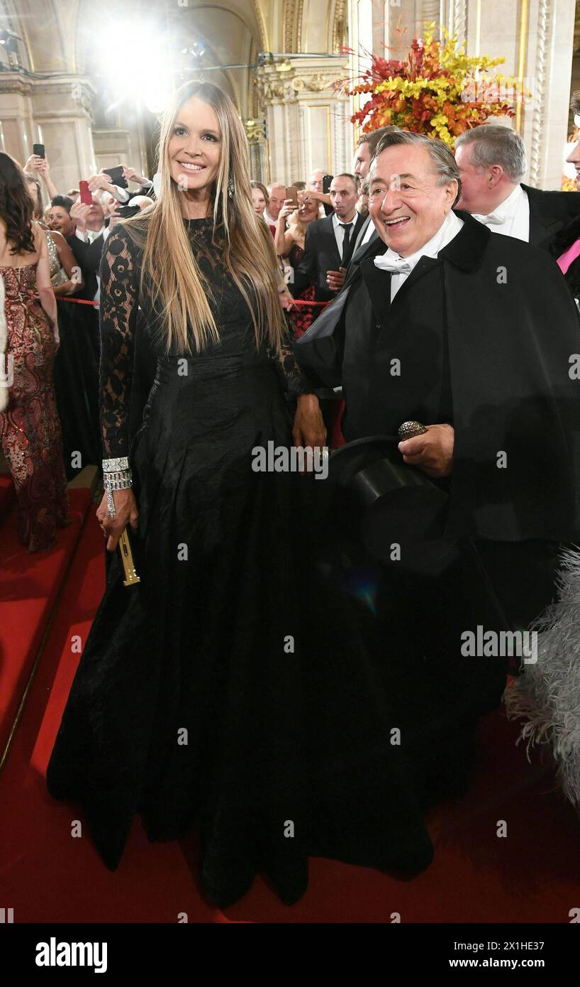 Traditional Vienna Opera Ball at the Wiener Staatsoper (Vienna State Opera), in Vienna, Austria, 28 February 2019. In the picture: Australian model Elle Macpherson and Richard Lugner. - 20190228 PD8155 - Rechteinfo: Rights Managed (RM) Stock Photo