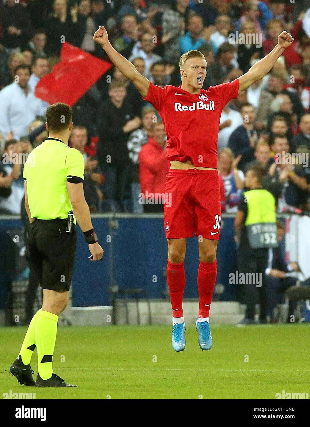 Erling Haaland (FC Red Bull Salzburg/r) during the UEFA Champions League Group E football match Salzburg v Genk in Salzburg, Austria, on September 17, 2019. - 20190917 PD9127 - Rechteinfo: Rights Managed (RM) Stock Photo