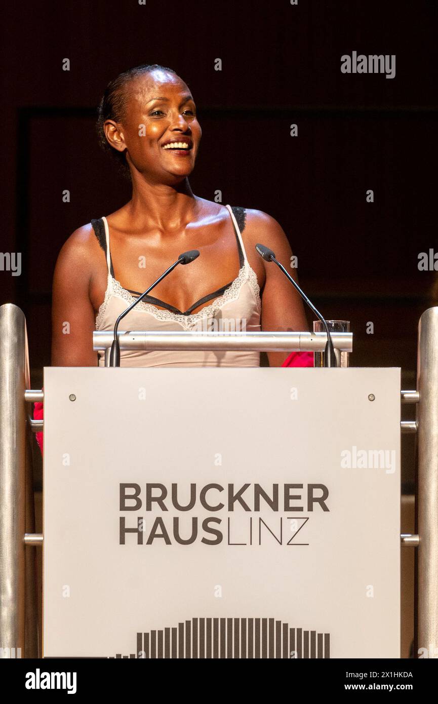 Waris Dirie during opening ceremony of the International Bruckner Festival in Linz on September 13, 2002. - 20200913 PD1614 - Rechteinfo: Rights Managed (RM) Stock Photo