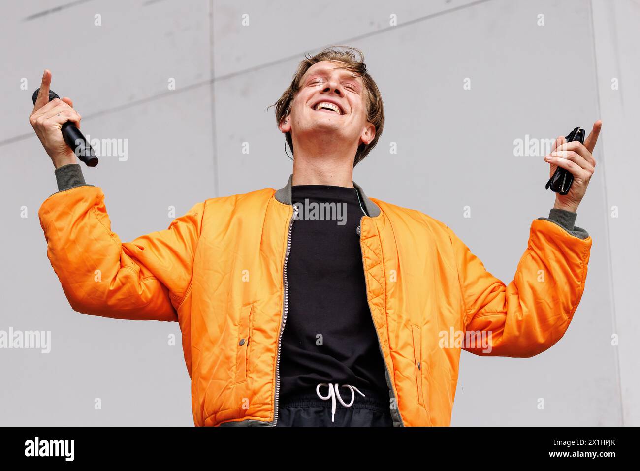 German rapper Kummer during a concert on the 'Space Stage' as part of the 'Frequency 2022' music festival in St. Poelten, Austria. 18 August 2022. - 20220818 PD6196 - Rechteinfo: Rights Managed (RM) Stock Photo