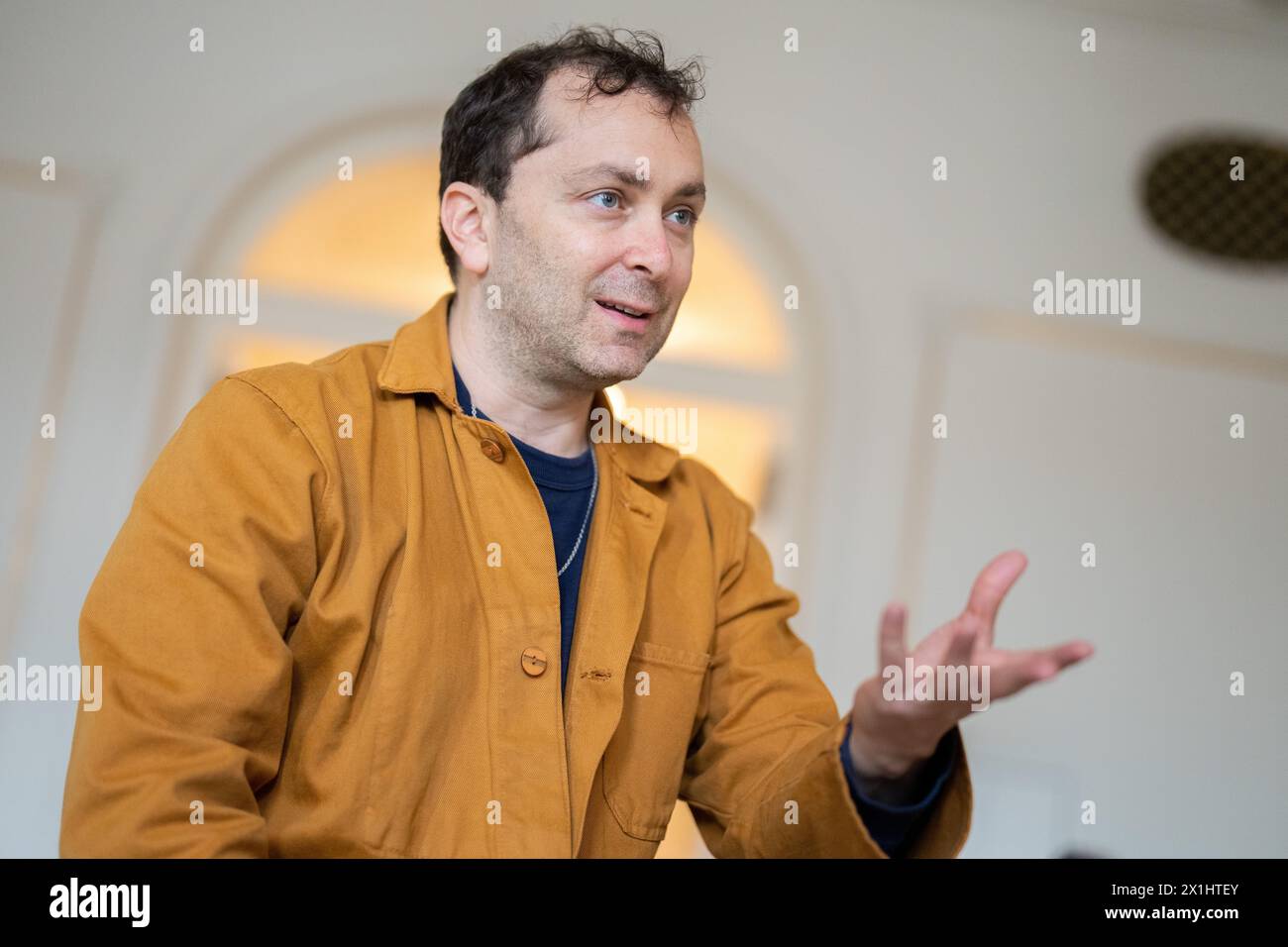 Alexander zeldin hi-res stock photography and images - Alamy