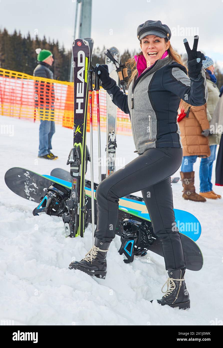 Celebrity charity ski race in Spital am Semmering, Austria, on 18 th January 2018. PICTURE:   Sonja KIRCHBERGER - 20190118 PD12266 - Rechteinfo: Rights Managed (RM) Stock Photo