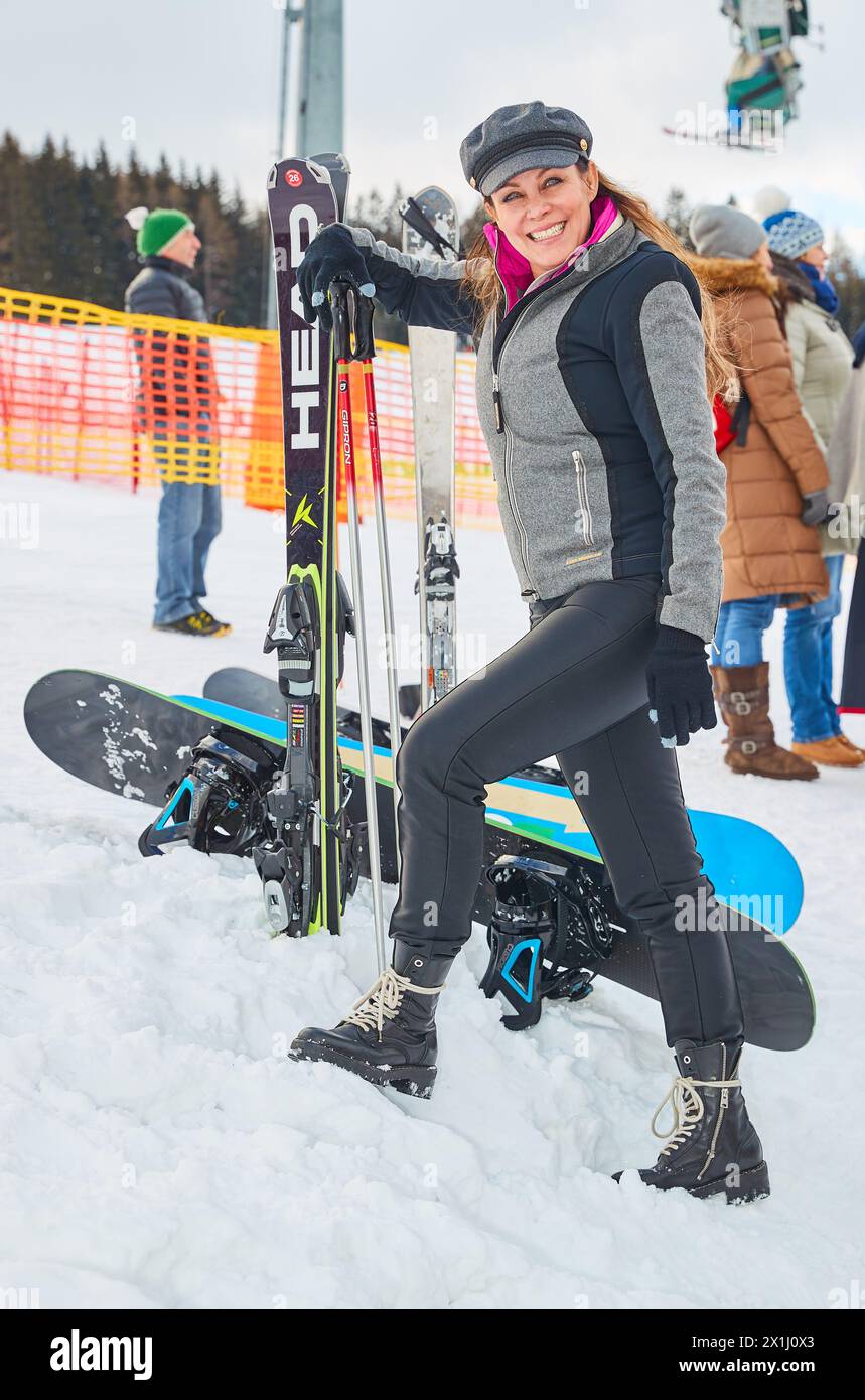 Celebrity charity ski race in Spital am Semmering, Austria, on 18 th January 2018. PICTURE:   Sonja KIRCHBERGER - 20190118 PD12271 - Rechteinfo: Rights Managed (RM) Stock Photo