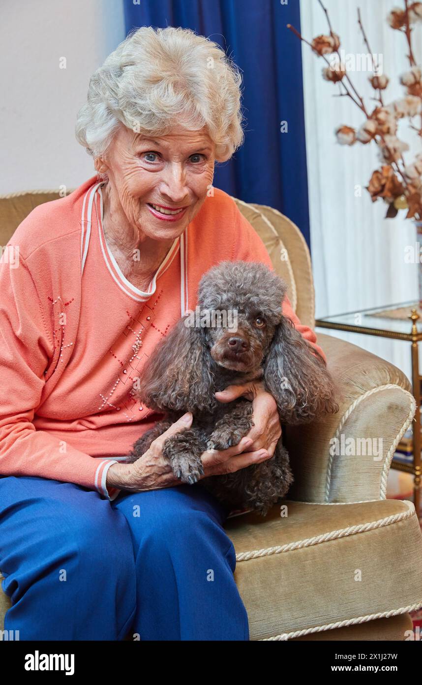Austrian actress Waltraud HAAS with her dog during photo shooting at her home in Vienna, Austria, on 29 th April 2019. - 20190429 PD9536 - Rechteinfo: Rights Managed (RM) Stock Photo