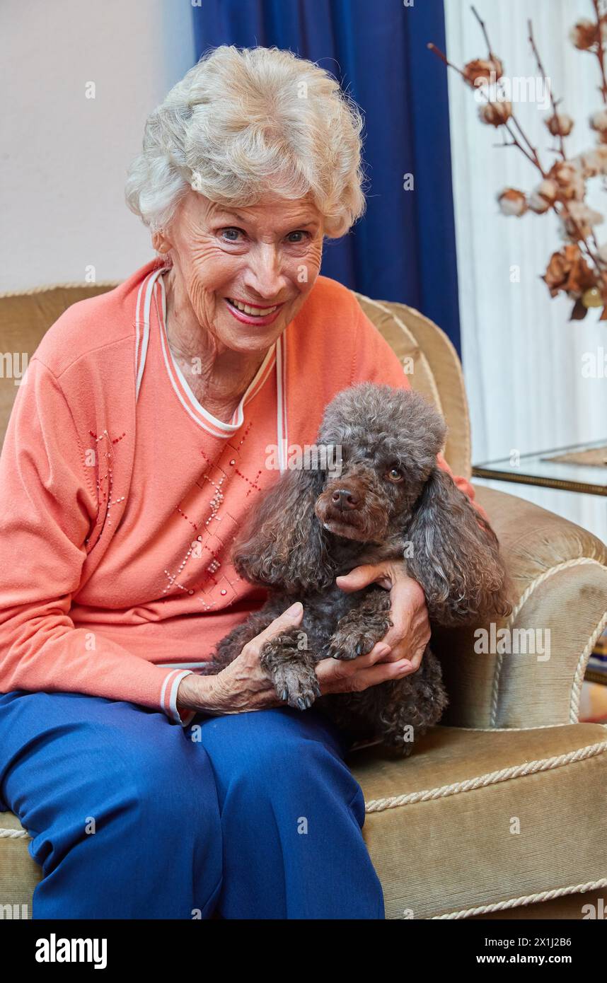 Austrian actress Waltraud HAAS with her dog during photo shooting at her home in Vienna, Austria, on 29 th April 2019. - 20190429 PD9558 - Rechteinfo: Rights Managed (RM) Stock Photo