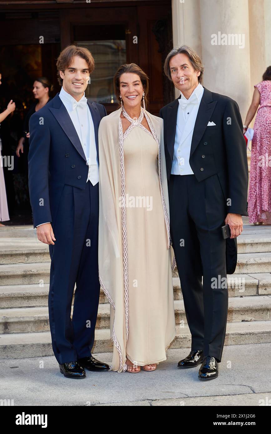 Wedding of Arturo Pacifico Griffini and Sophia Doyle at Belvedere in Vienna, Austria, on 29 th June 2019. PICTURE:   Arturo Pacifico GRIFFINI, Fiona (Swarovski) PACIFICO GRIFFINI GRASSER, Karl Heinz GRASSER - 20190629 PD11422 - Rechteinfo: Rights Managed (RM) Stock Photo