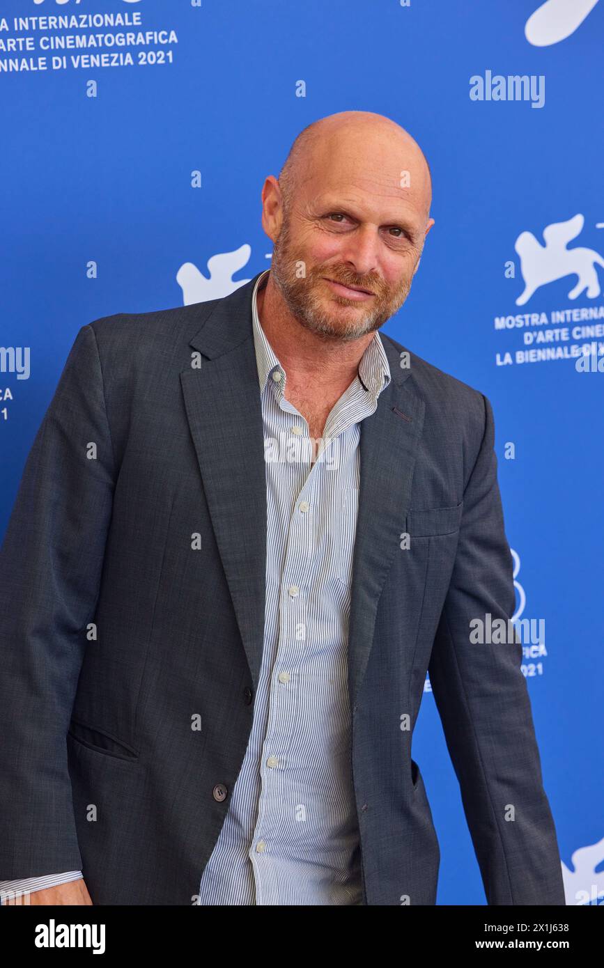 Copyright: Starpix/Alexander TUMA, 04.09.2021 Venice, Italy,  Hagai Levi , Photocall zu 'Scenes from a Marriage', 78th Venice International Film Festival 2021 - 20210904 PD2995 - Rechteinfo: Rights Managed (RM) Stock Photo