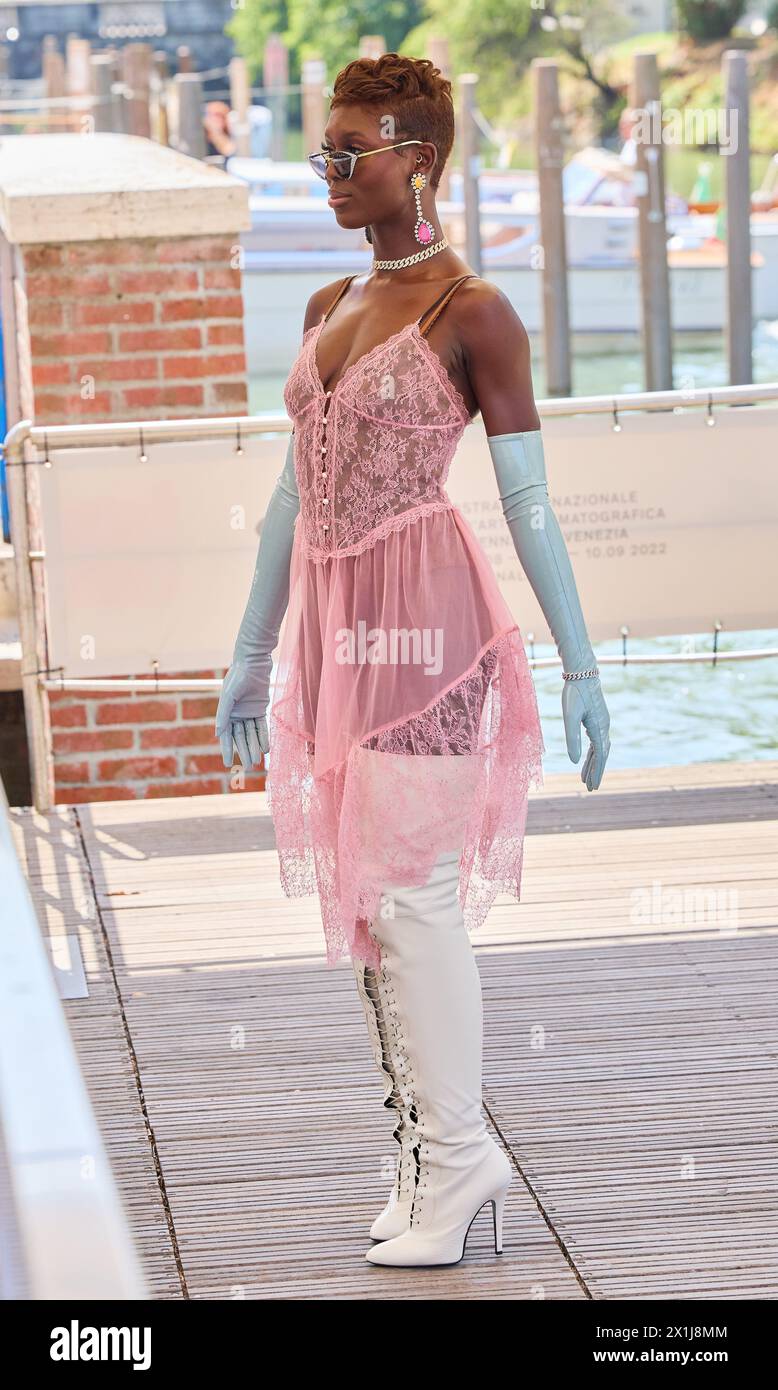 Copyright: Starpix/Alexander TUMA,  79th Venice Film Festival in Venice, Italy, on August 31, 2022.  Jodie Turner Smith,  arrival at Casino - 20220831 PD4750 - Rechteinfo: Rights Managed (RM) Stock Photo