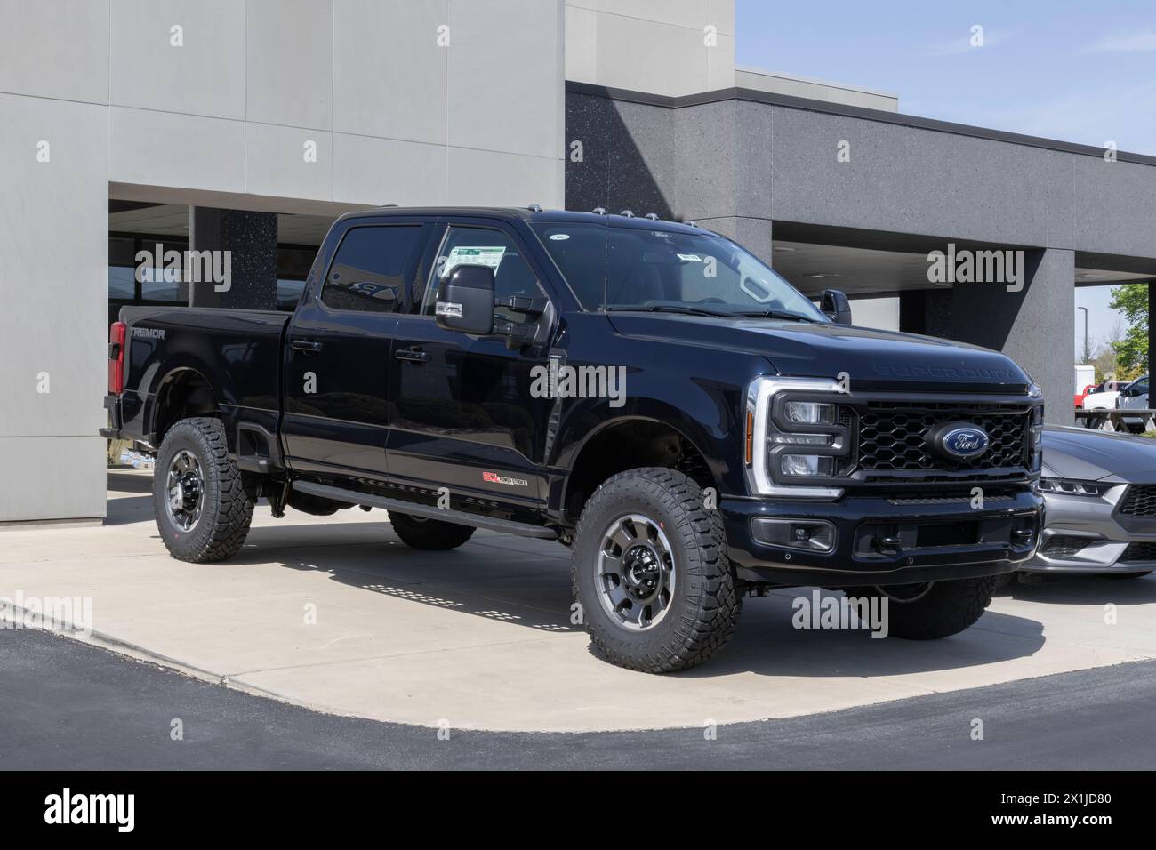Zionsville April 14, 2024 Ford F250 SRW 4X4 Crew Cab Tremor display