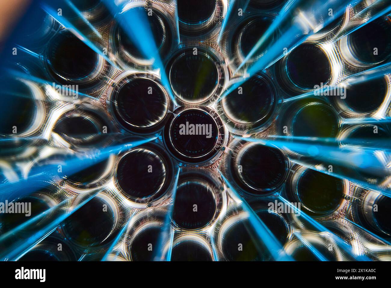 Radial symmetry graphic hi-res stock photography and images - Alamy
