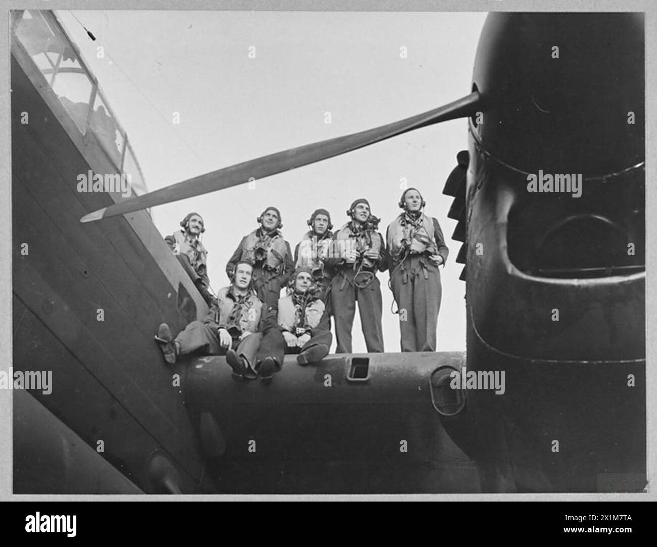 Raf captain pilot officer hi-res stock photography and images - Alamy