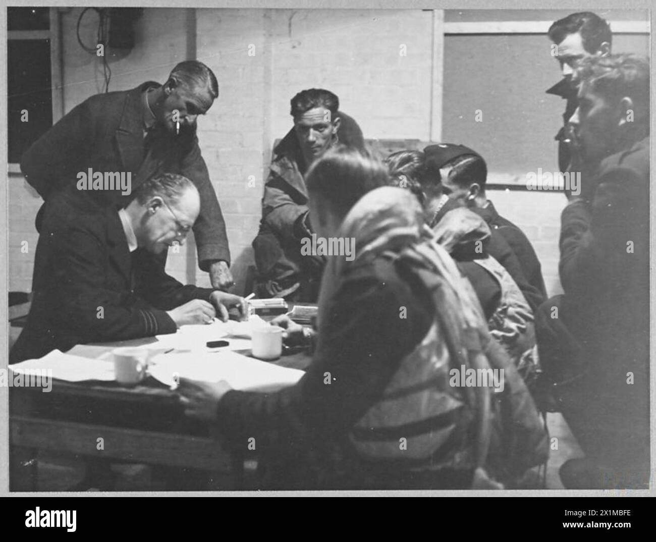 PRESENTATION OF HONOURS BOARD TO GOLD COAST SQUADRON 13949 Picture