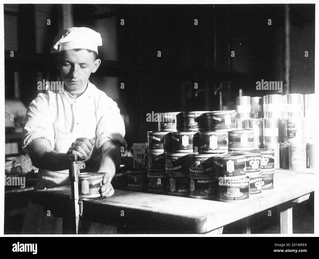 Field rations preparation hi-res stock photography and images - Alamy