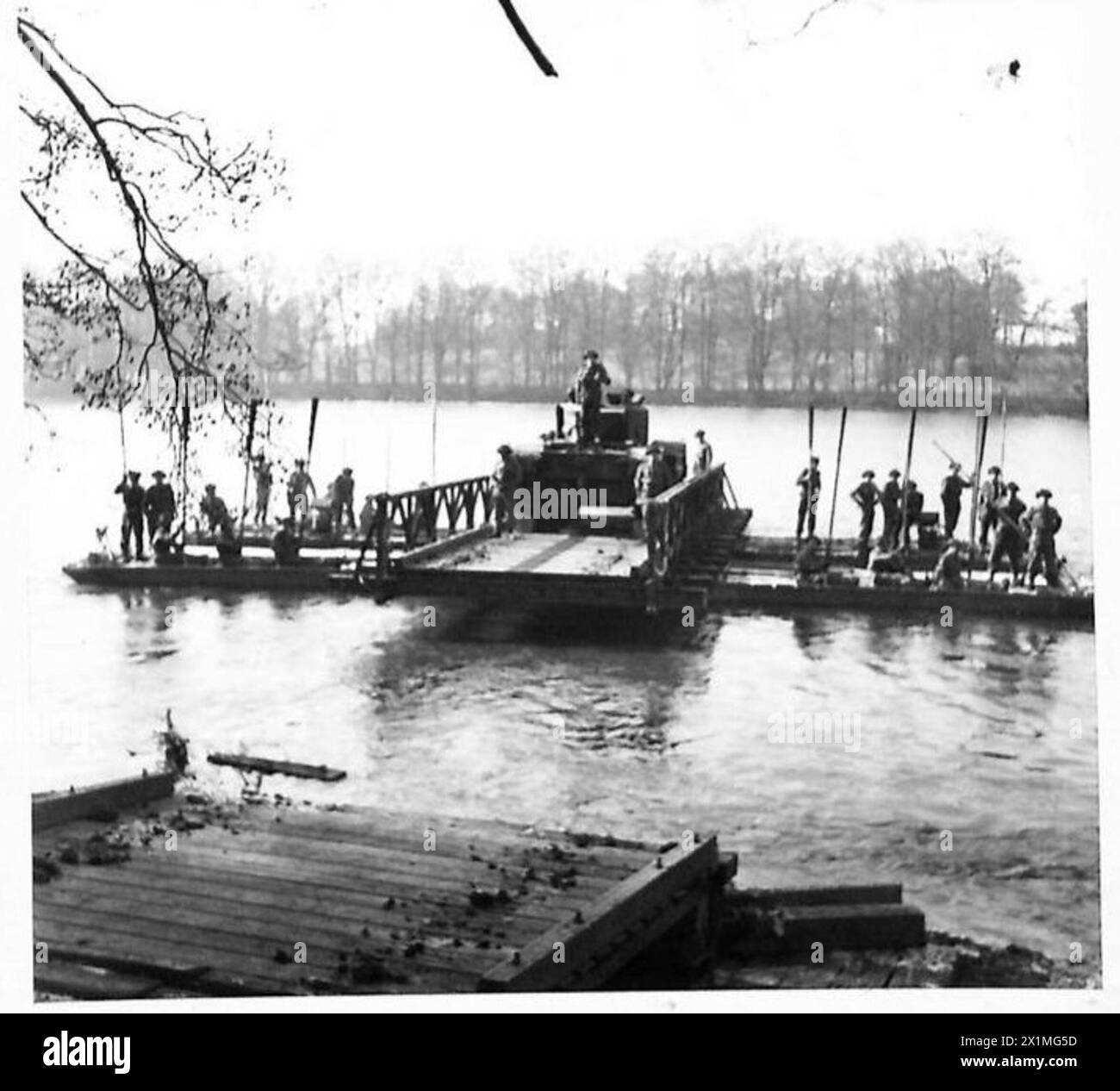 Bailey bridge and tank hi-res stock photography and images - Alamy