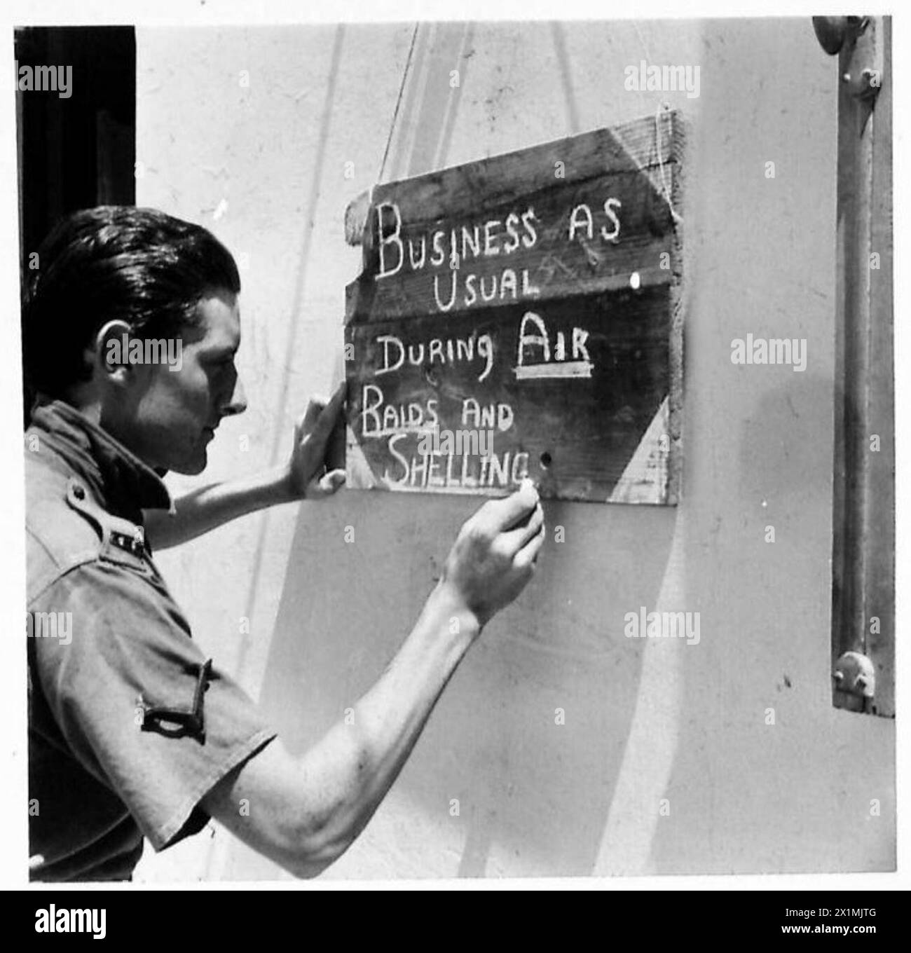 Uk Routine Army British Army personnel conducting routine operations outside a control ...