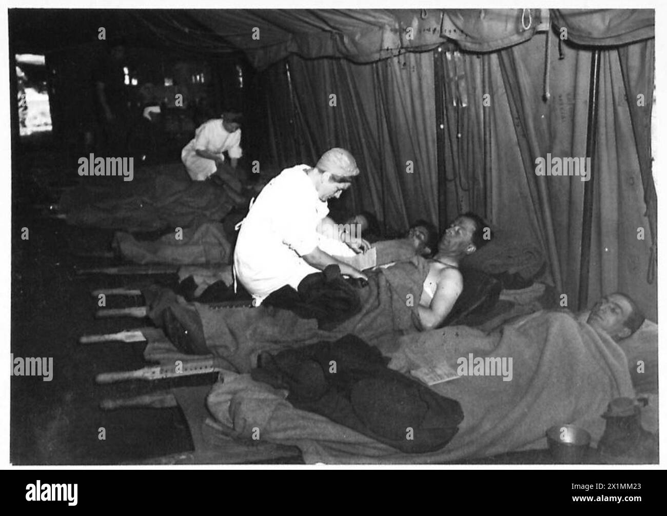 Battlefield trauma Black and White Stock Photos & Images - Alamy