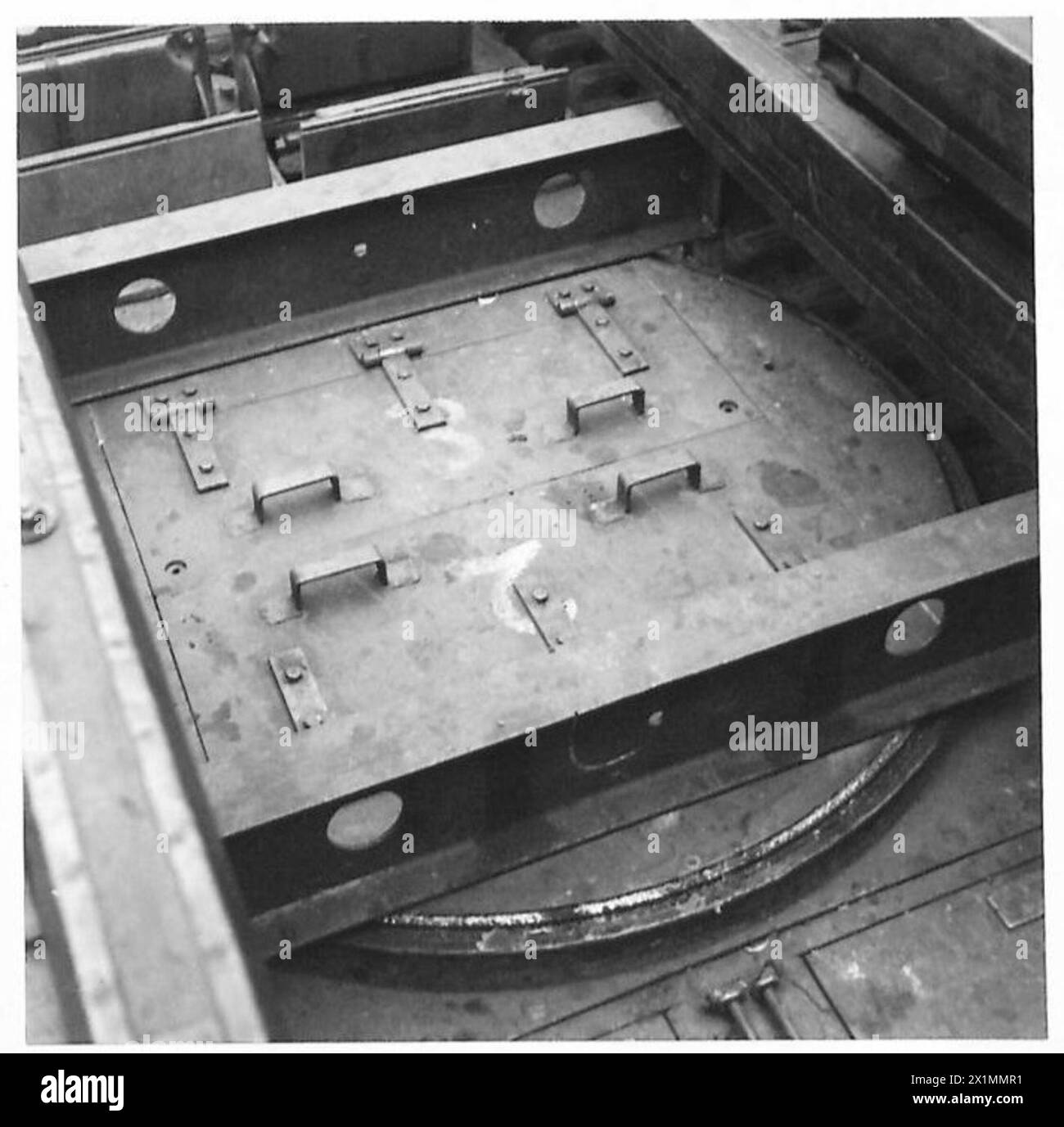 SPECIAL ASSIGNMENT FOR 79TH ARMOURED DIVISION - Turrett lid, British ...