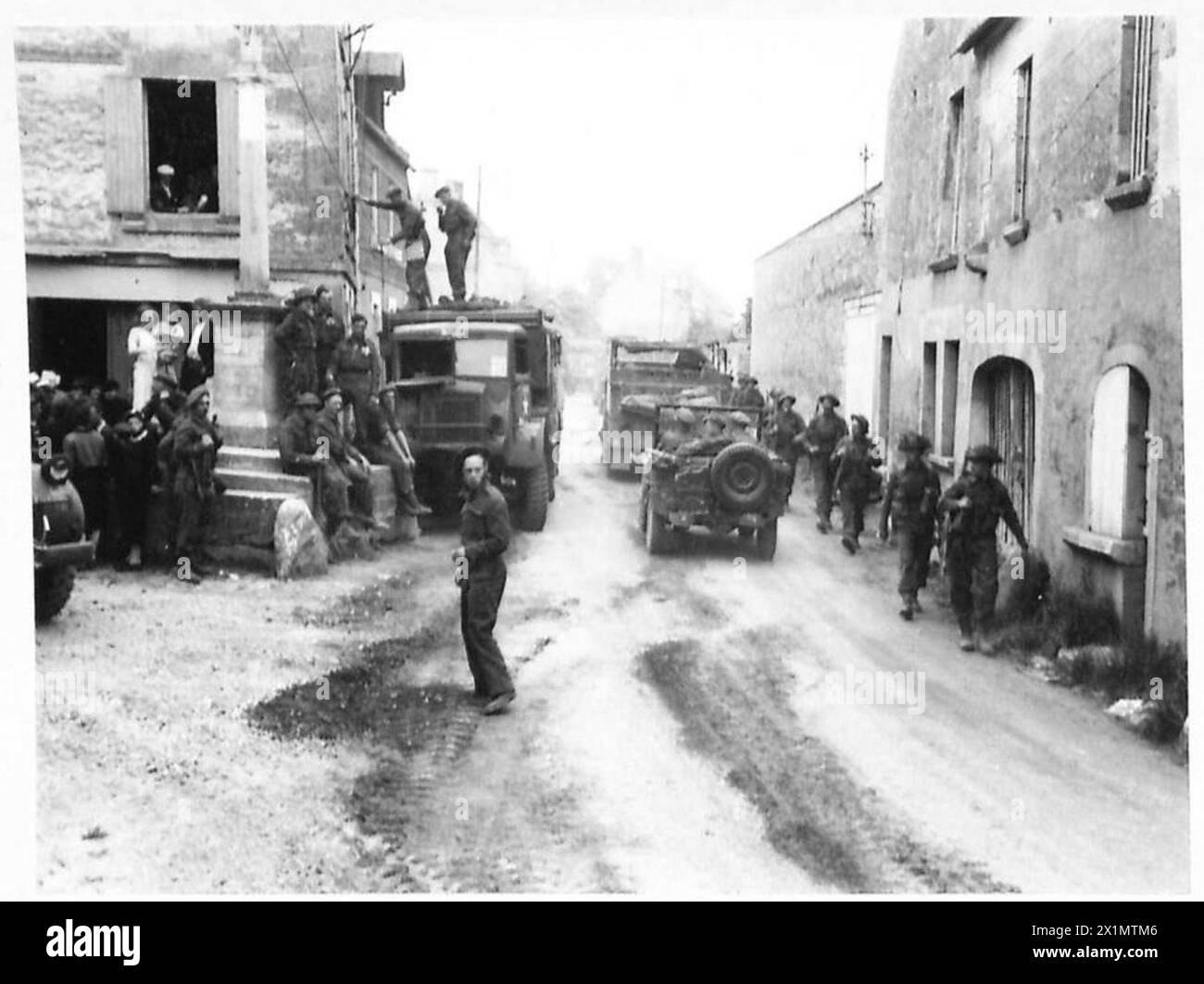 THE BRITISH ARMY IN NORMANDY 1944 - Troops and vehicles of 50th