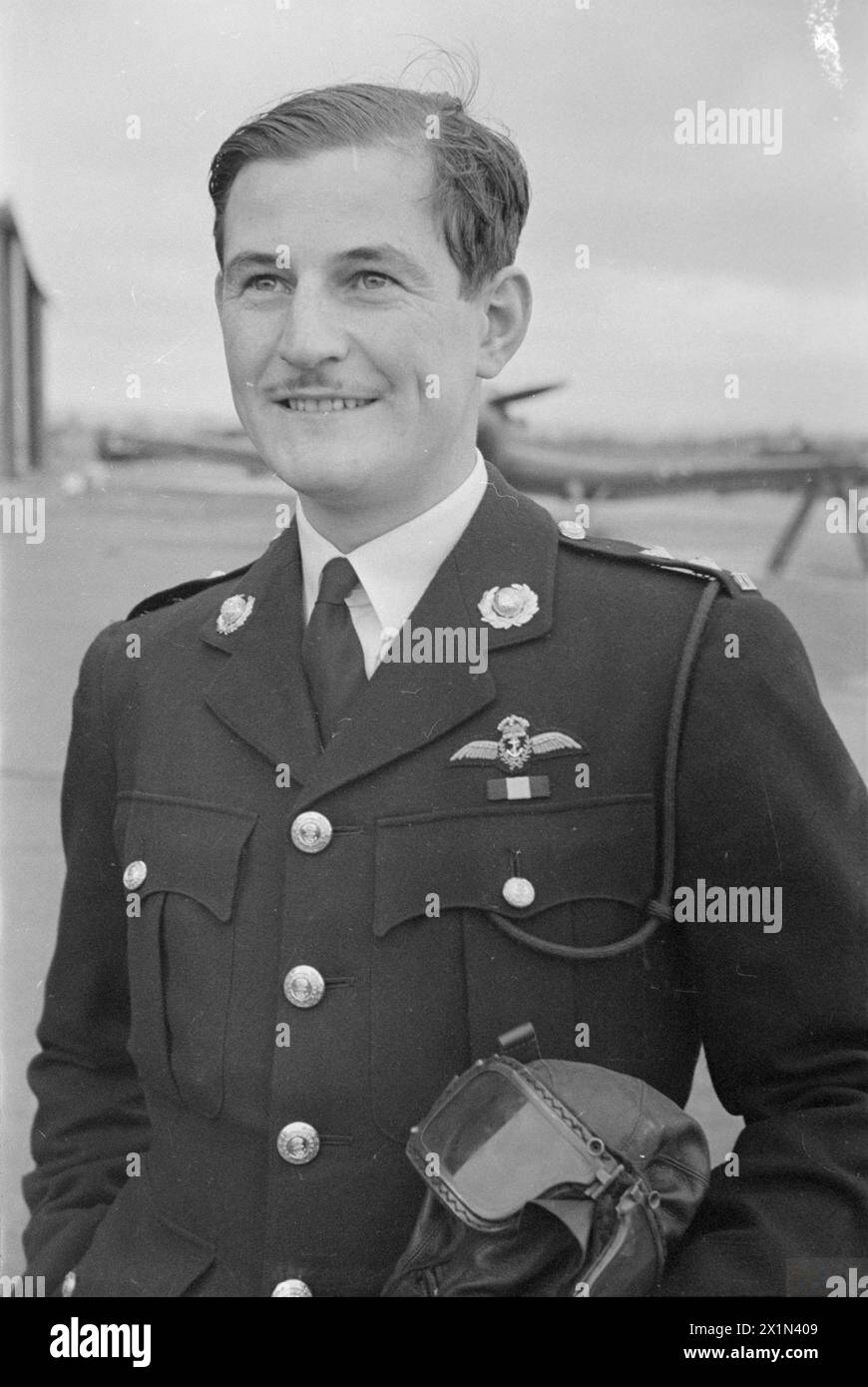 FLEET AIR ARM. DECEMBER 1941, YELVERTON. FLEET AIR ARM PILOTS. Fleet