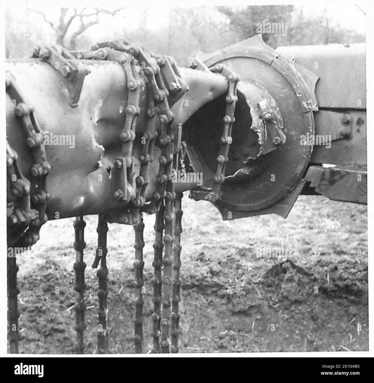 SPECIAL ASSIGNMENT FOR 79TH ARMOURED DIVISIONFLAIL TANKS - Damaged ...