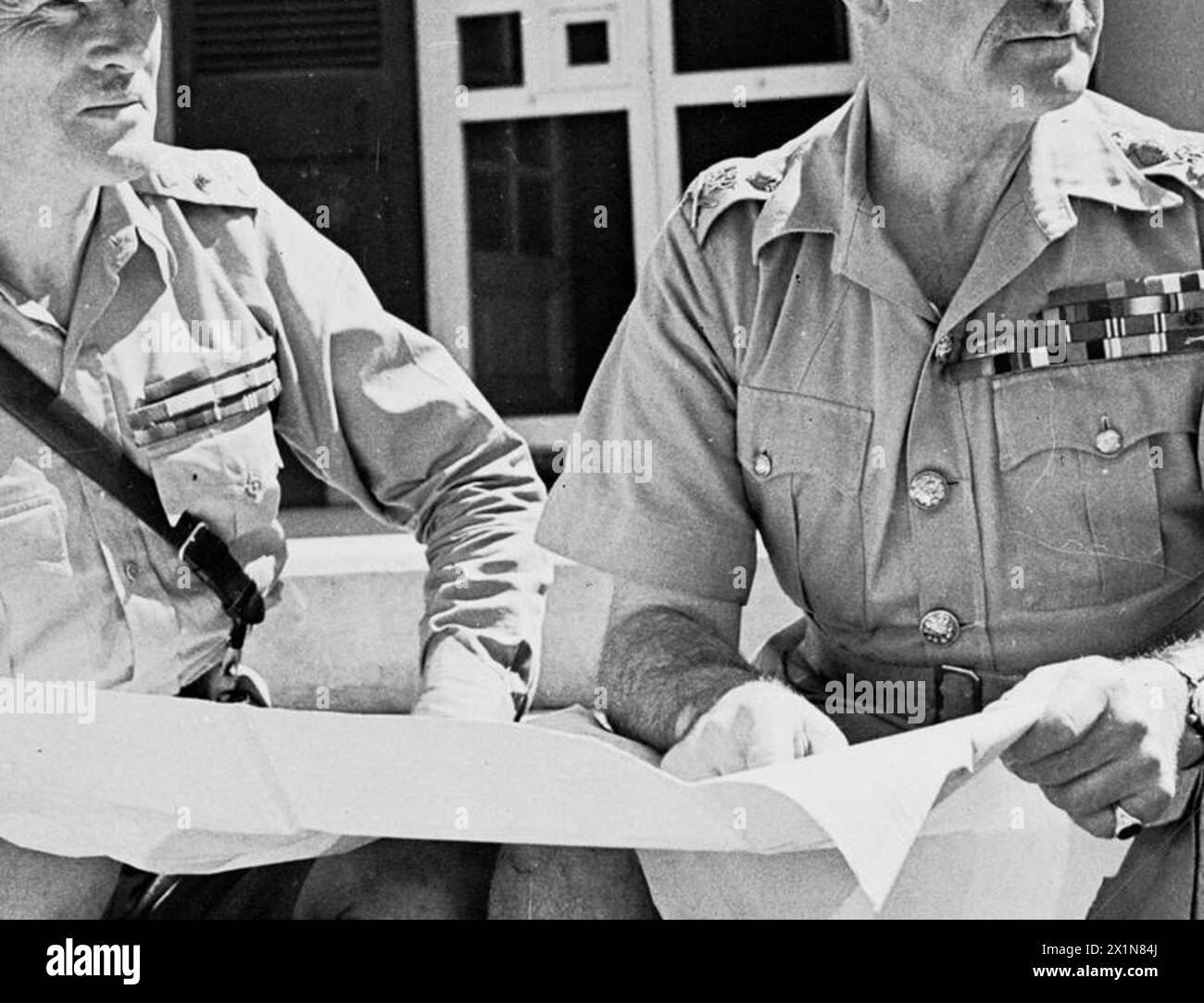 THE CAMPAIGN IN NORTH AFRICA 1940-1943: PERSONALITIES - General Sir Archibald Wavell, Commander in Chief India and General Sir Claude Auchinleck Commander in Chief Middle East, Stock Photo