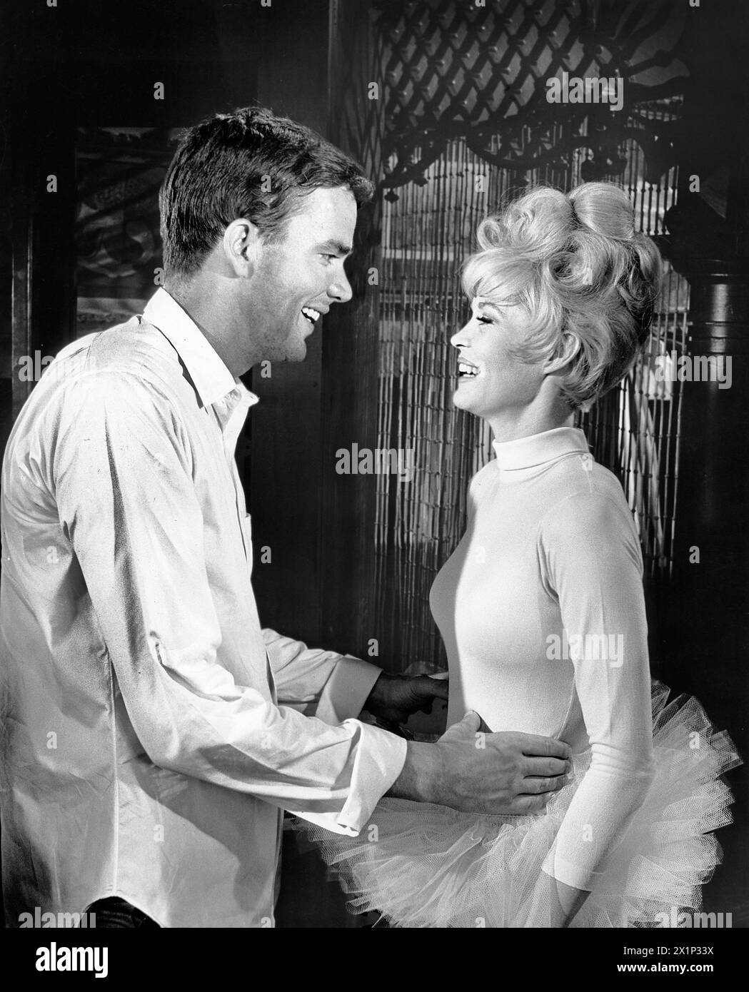 Jim Hutton, Dorothy Provine, on-set of the film, 'Who's Minding The Mint?', Columbia Pictures, 1967 Stock Photo