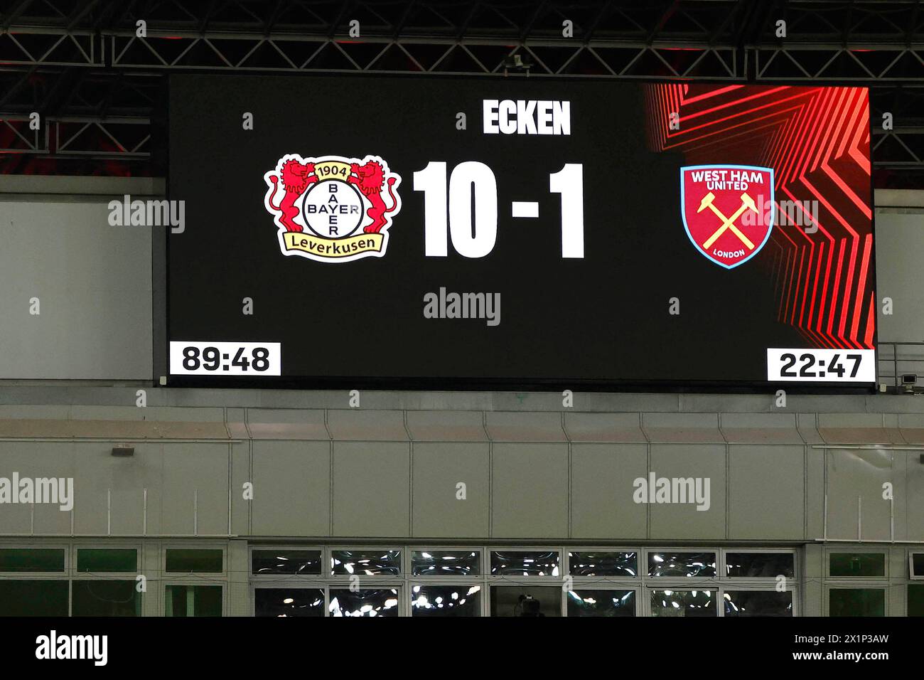 Leverkusen, Deutschland, UEFA Europa League, Bayer 04 Leverkusen : West Ham United FC 2-0 Viertelfinale,Quarter Finals 11. 04. 2024 in der Bay Arena in Leverkusen Kurz vor Spielende  wird das Eckenverhältnis von 10:1 für Leverkusen auf der Anzeigetafel angezeigt. Foto: Norbert Schmidt, Duesseldorf Stock Photo
