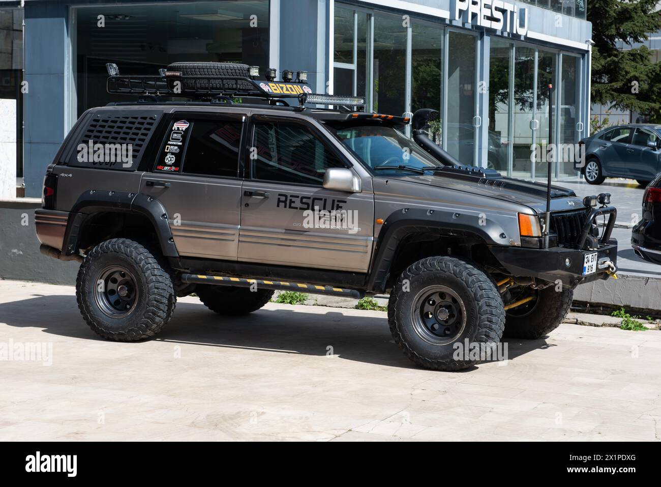 Grand cherokee 1997 hi-res stock photography and images - Alamy