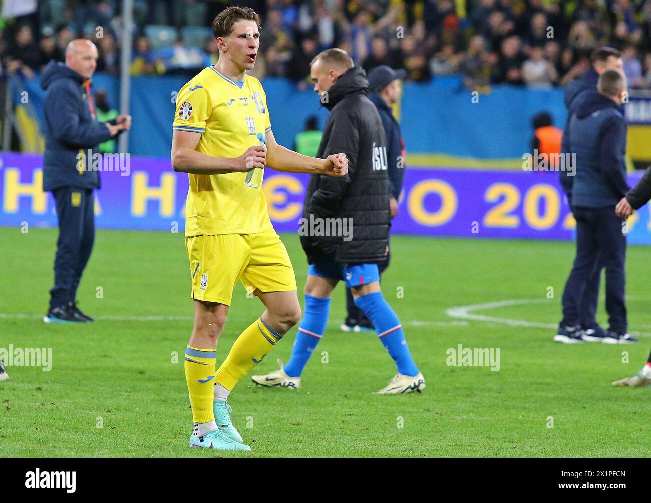 Psg'S Bold Move Pays Off: Ukrainian Defender Zabarnyi Joins! (Foot) - nsryte5