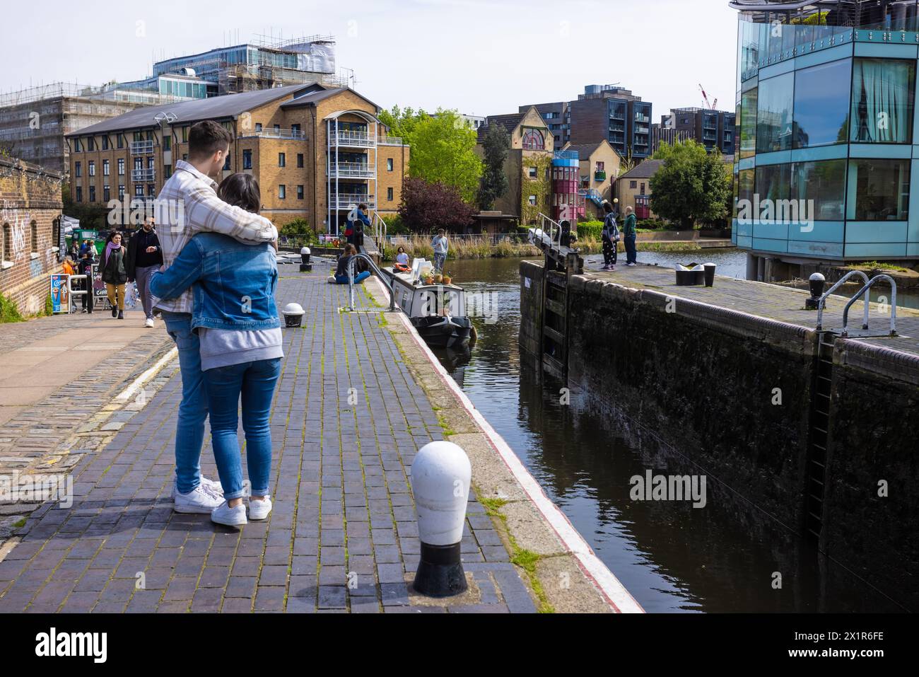 London City Road Lock on the Regent's Canal Stock Photo - Alamy
