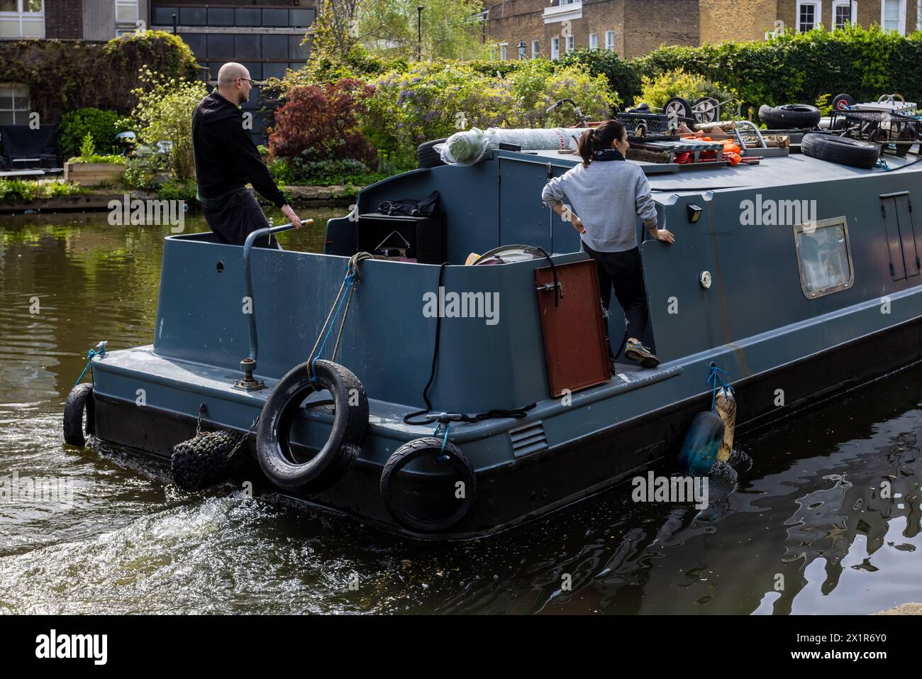 London City Road Lock on the Regent's Canal Stock Photo - Alamy