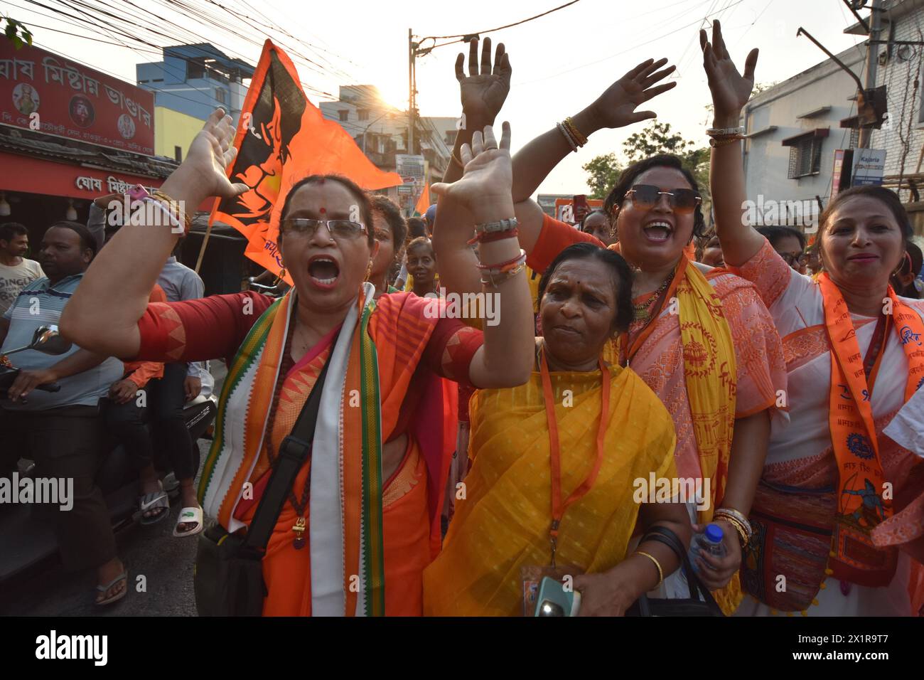 Kolkata, India. 17th Apr, 2024. Hindu devotees hold the idol of Lord ...