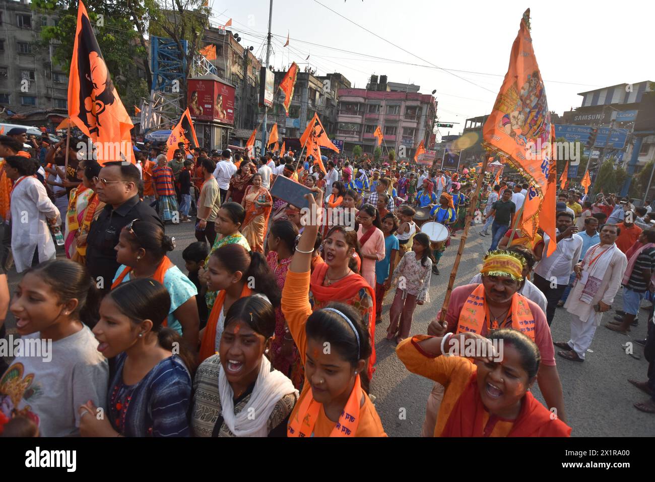 Kolkata, India. 17th Apr, 2024. Hindu devotees hold the idol of Lord ...