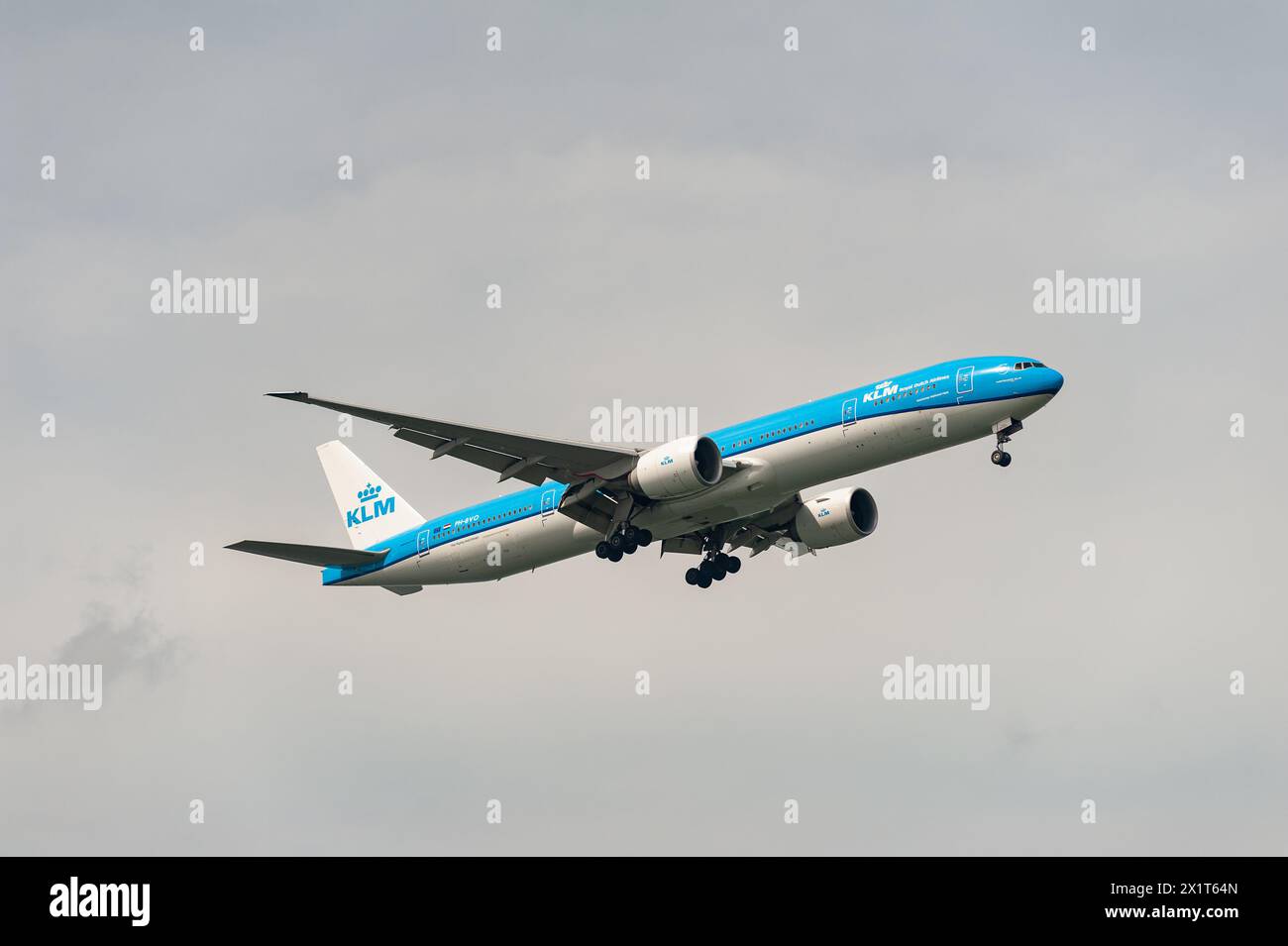 15.07.2023, Singapore, Republic of Singapore, Asia - A KLM Royal Dutch Airlines Boeing 777-300 ER passenger aircraft with the registration PH-BVO appr Stock Photo