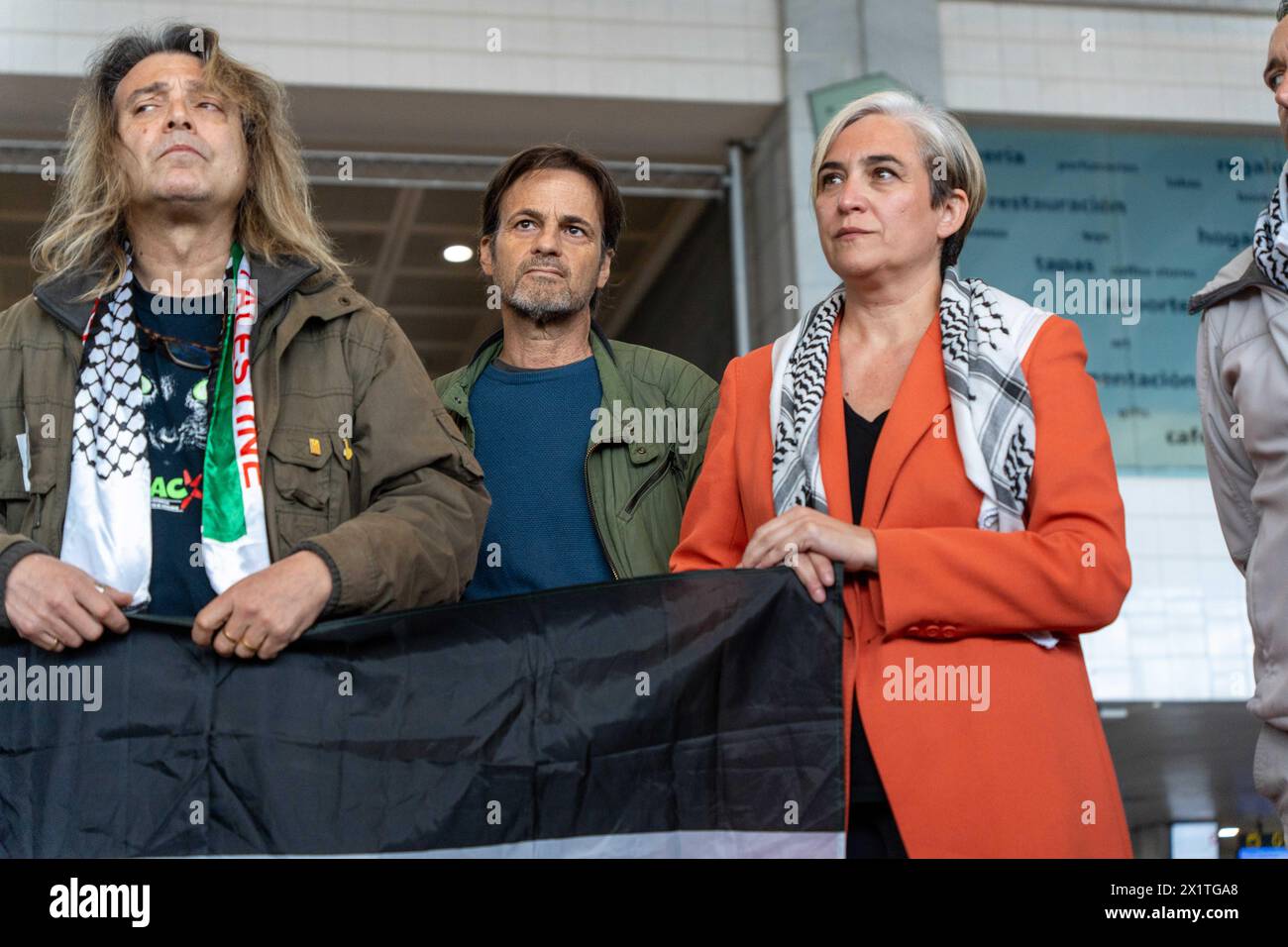 he former mayor of Barcelona, Ada Colau, and the lead candidate for Sumar in the European elections offer a press conference before taking a flight to Turkey to join the Freedom Flotilla, an initiative aimed at delivering humanitarian aid to the Gaza Strip. La exalcaldesa de Barcelona, Ada Colau, y el cabeza de lista por Sumar en las elecciones europeas ofrecen una rueda de prensa antes de tomar un avi-n hacia Turqu'a para unirse a la Flotilla por la Libertad, una iniciativa que pretende llevar ayuda humanitaria a la Franja de Gaza. in the pic:ada colau, jaume asens News politics -Barcelona Stock Photo